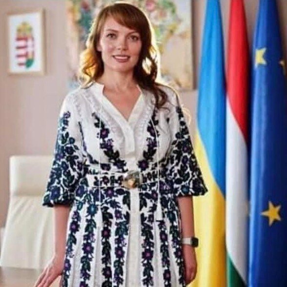 Ця красуня представить Україну на Місіс Всесвіт 2022: яскраві фото Тетяни Чубак